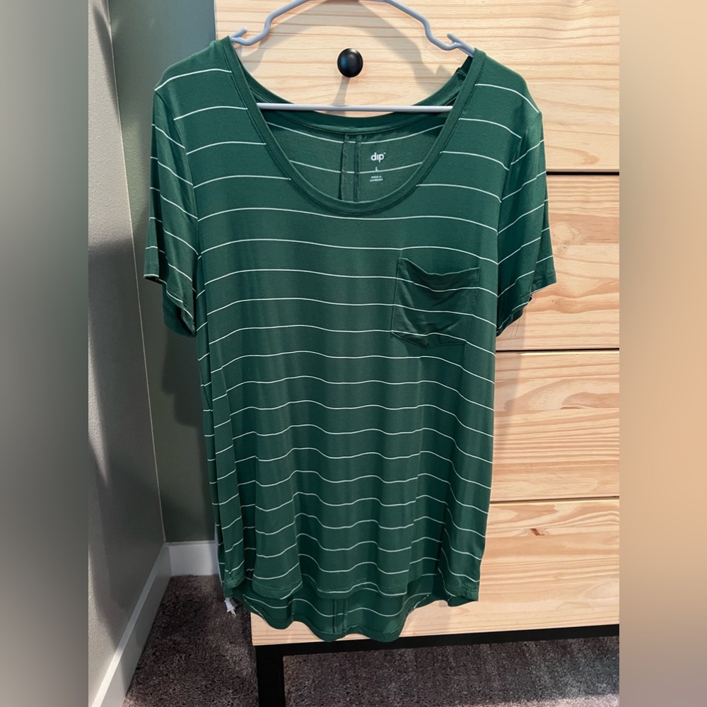 Dip green striped pocket tee